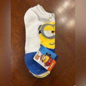 NEW NO SHOW SOCKS (DESPICABLE-4) lot of 6 pairs